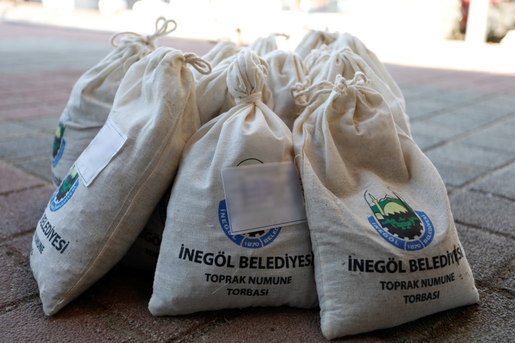 Üreticilerden toprak analizi uygulamasına yoğun ilgi Üreticilerden toprak analizi uygulamasına yoğun ilgi