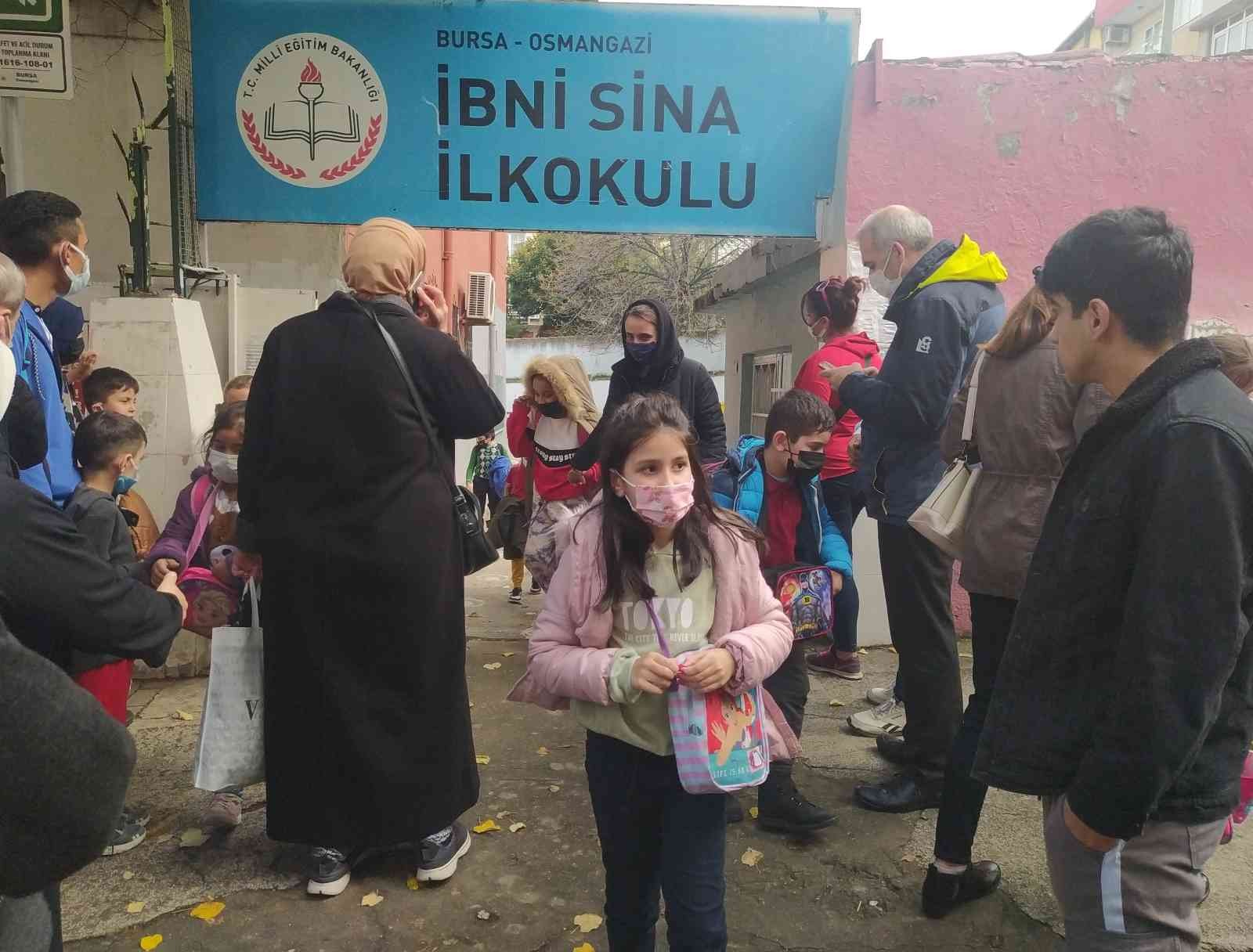 ‘Yüz yüze eğitime devam’ kararı Bursa’da yüzleri güldürdü