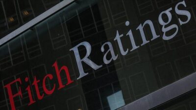 Fitch’ten Türkiye’ye faiz uyarısı