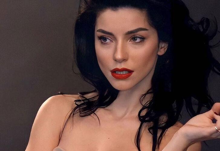 Merve Boluğur’dan itiraf! “Çok aşığım diyemediğim için pişmanım” Merve Boluğur’dan itiraf! “Çok aşığım diyemediğim için pişmanım”