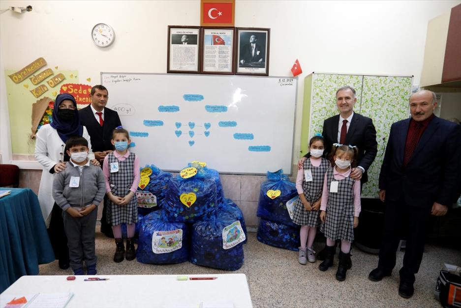 Öğrencilerden örnek davranış