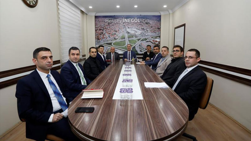 İşçi, memur ve sözleşmeli personeller için yeni sözleşmeler imzalandı