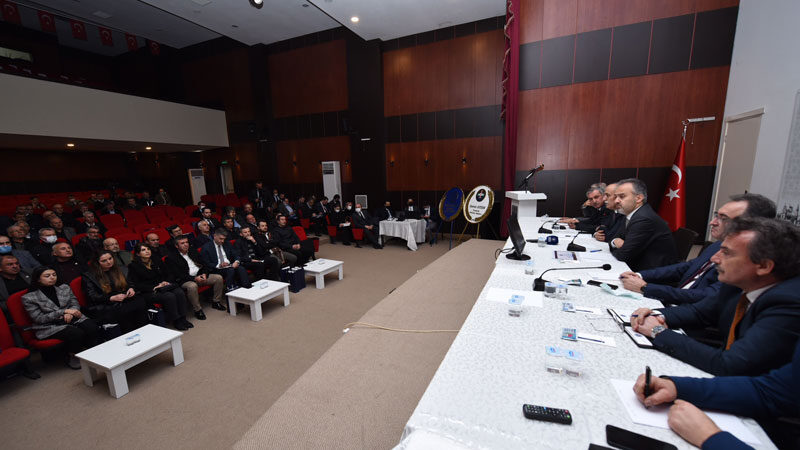 Bursa’da demokrasinin uç beyleriyle periyodik buluşmalar gerçekleştiren Büyükşehir Belediye Başkanı