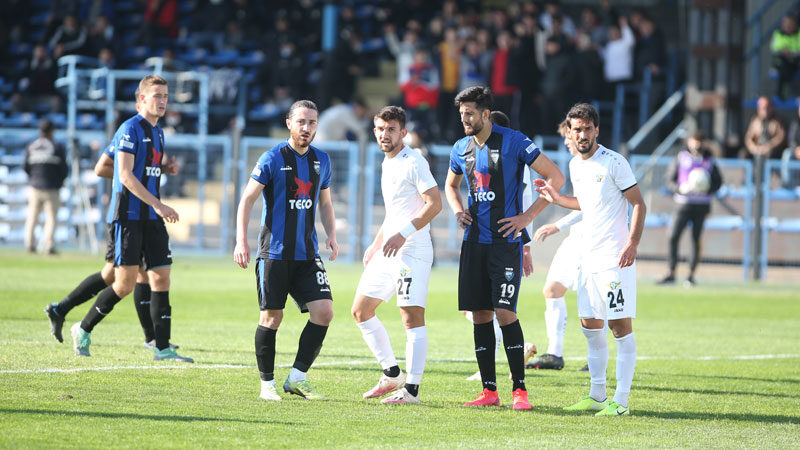 TFF 2.Lig Kırmızı Grup'ta mücadele eden Bursa ekibi TECO Karacabey