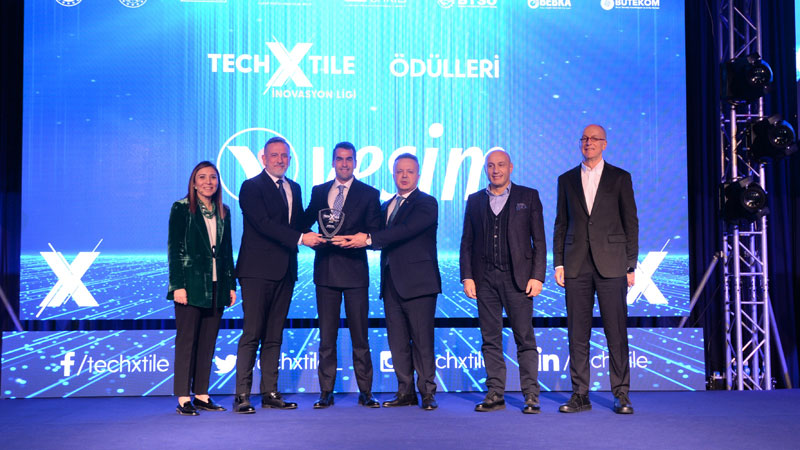 Yeşim ödüle doymuyor