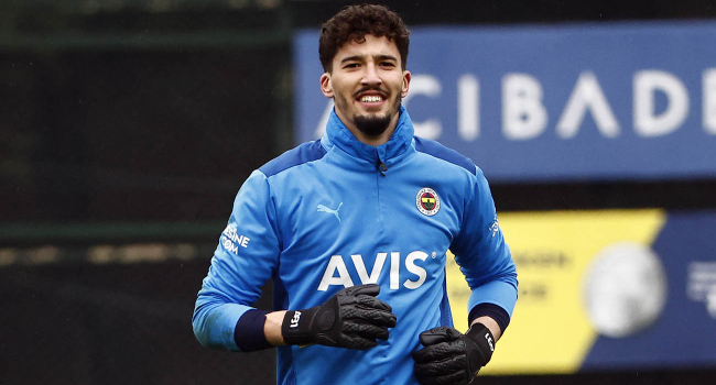 Fenerbahçe’ye Altay Bayındır’dan iyi haber
