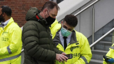 Premier Lig’den 2 erteleme daha