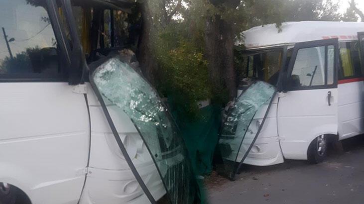 Antalya’da okul servisi, ağaca çarptı! 7’si öğrenci 8 yaralı