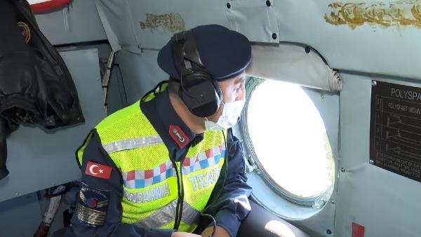 Uludağ’da jandarmadan helikopterli denetim