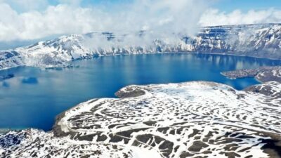 Dünyanın ikinci büyük krateri beyaz gelinliğini giydi