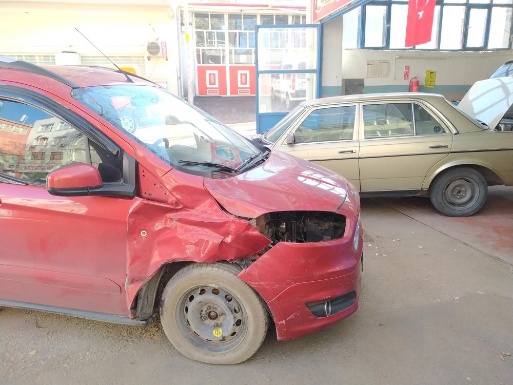 Bursa’daki kaportacılarda lodos yoğunluğu Bursa’daki kaportacılarda lodos yoğunluğu