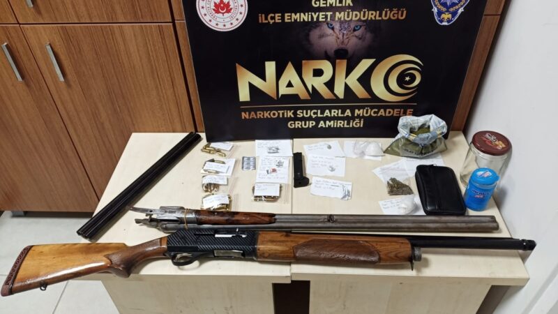 Bursa’da çok sayıda hırsızlık olayına karışan 5 kişi yakalandı Bursa'nın Gemlik ilçesinde son bir ayda meydana gelen iş yerinden