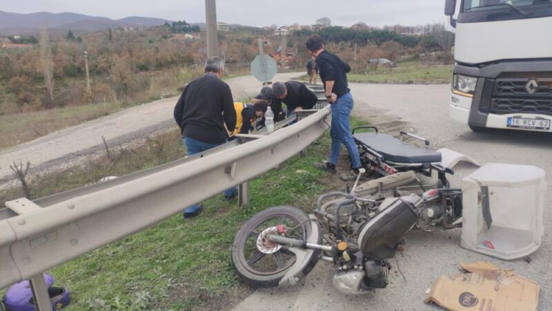 Bursa’da feci kaza! Ölümden döndü Orhangazi-Yalova karayolu Süpürgelik mevkiinde meydana gelen trafik kazasında bir kurye