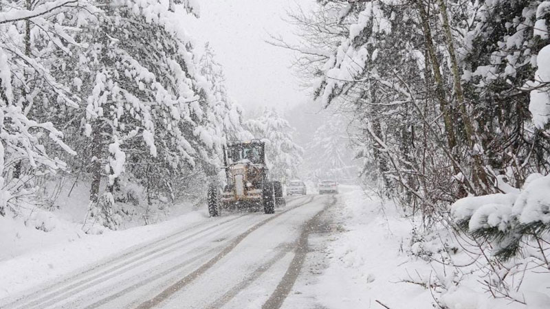 Kestel’de karla mücadele seferberliği