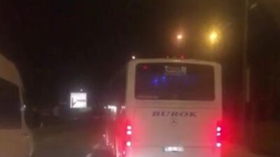 Bursa’da yan yan giden otobüs görenleri şaşkına çevirdi