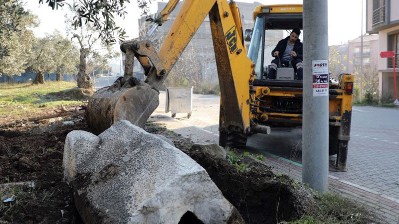 Bursa’da bulundu! Tam 1800 yıllık… Gemlik eski mezarlık bölgesinde zeytinlik alanda 1800 yıllık olduğu tahmin