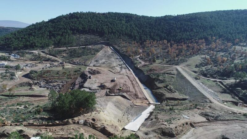 Bursa'nın Büyükorhan ilçesinde tamamlandığında 850 bin metreküp içme ve kullanma