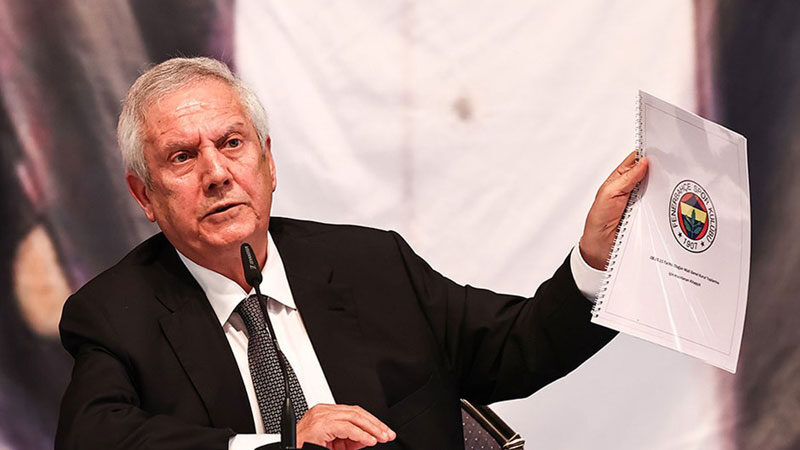 Fenerbahçe Kulübü eski Başkanı Aziz Yıldırım ve o dönemki yöneticiler
