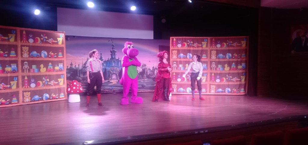 İnegöl’de çocuklar sanatla büyüyor