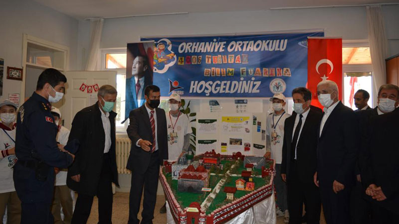 Genç beyinlerin bilim aşkı