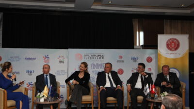 Bursa’da genç girişimcilerle usta isimler buluştu