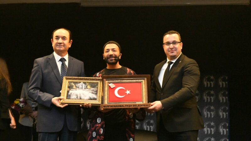 Mustafakemalpaşa Belediyesi, ''Kişisel Gelişim ve Gelecek Kaygısı Semineri'' ile sevilen