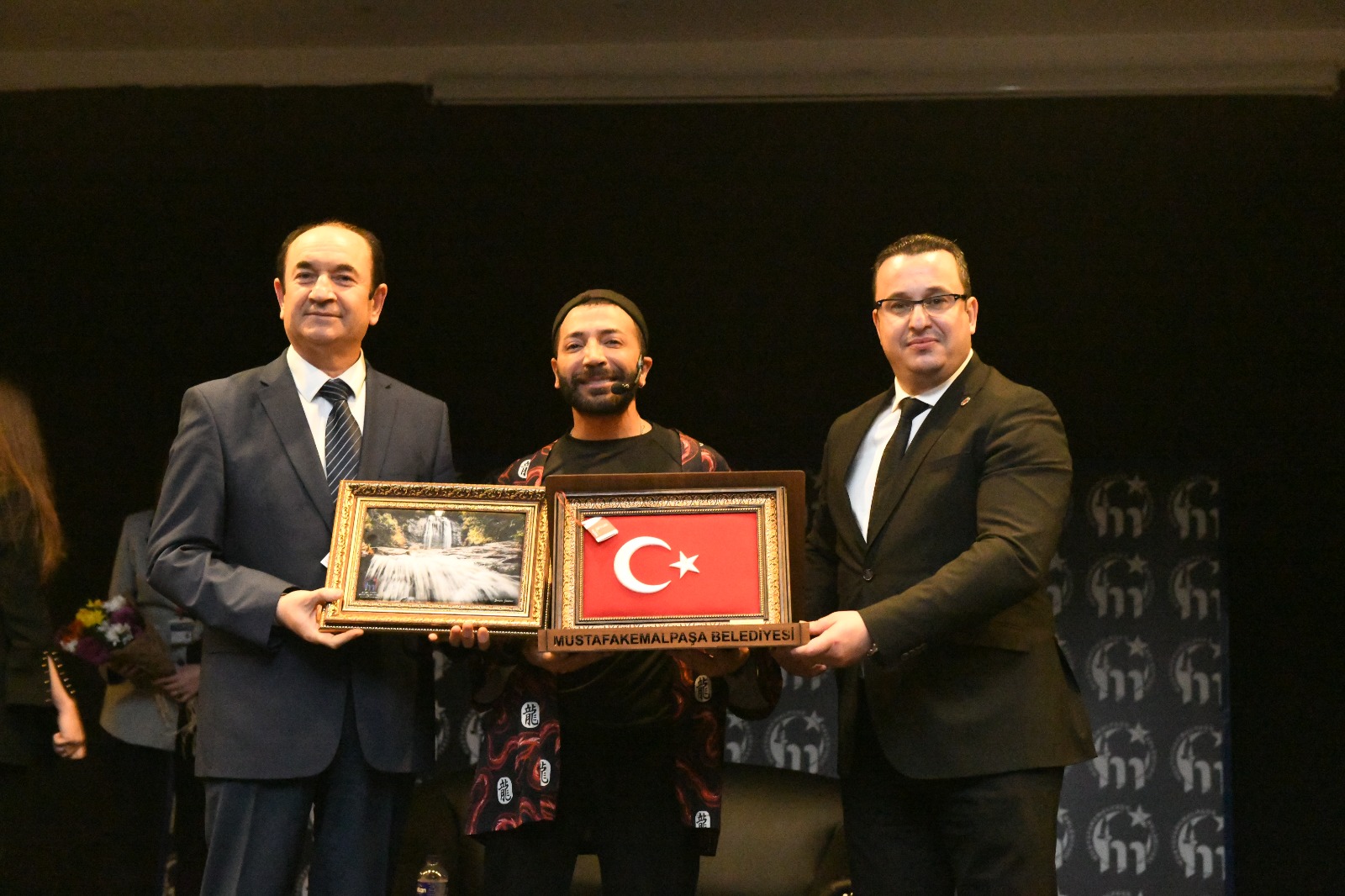 Mustafakemalpaşa’da Aşkım Kapışmak seminerine büyük ilgi