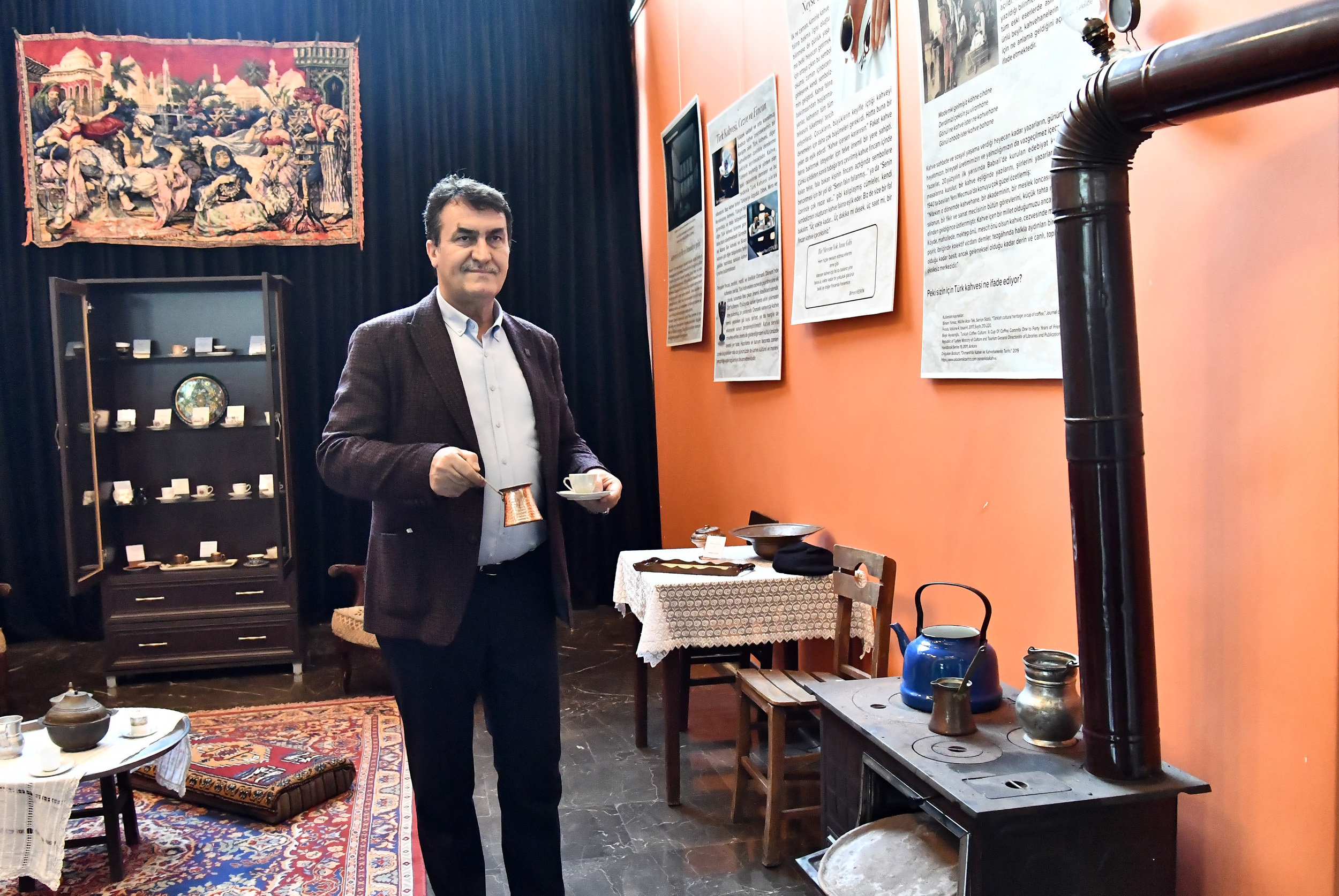 Fetih Müzesi’nde ‘40 Yıllık Hatır’ Sergisi