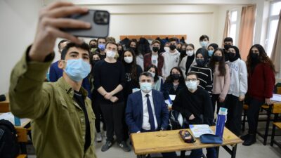 Başkanı Yılmaz, pazartesi mesaisine öğrencilerle başlıyor