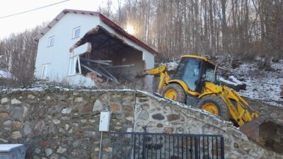 Uludağ kaçak yapılardan temizleniyor