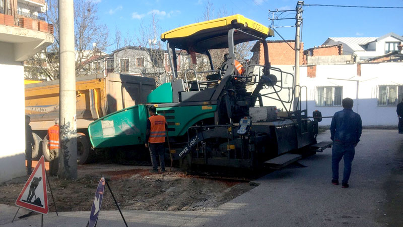 Yunuseli’nde sokaklar sıcak asfaltla kaplandı