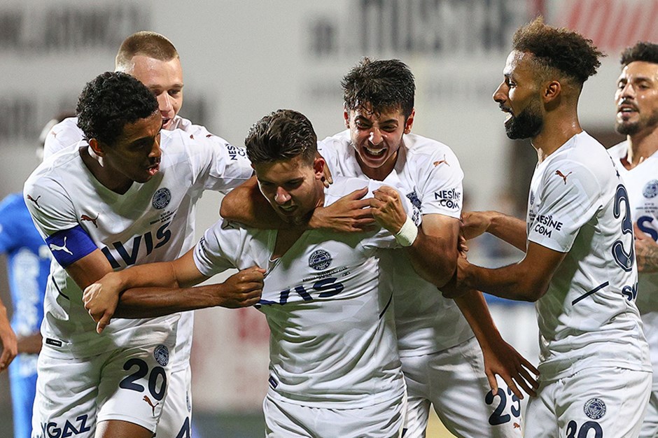 Fenerbahçe’de 4 isme yeni sözleşme