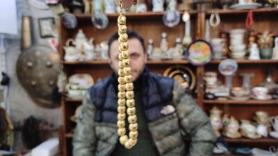 Bursa’da altın tespih büyük ilgi çekiyor