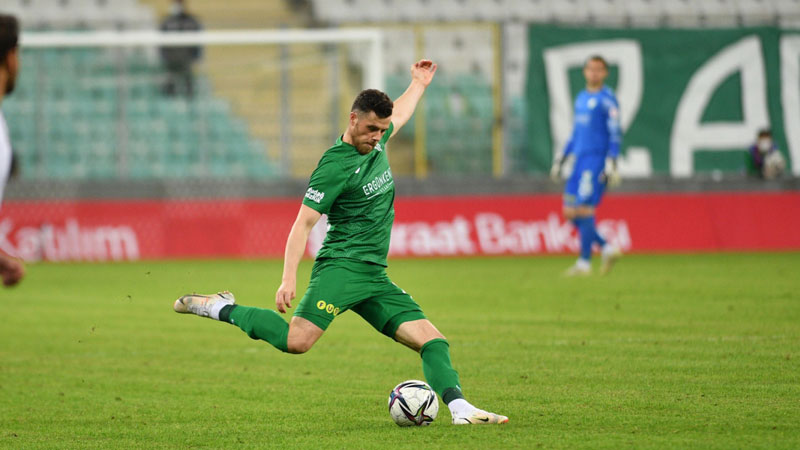 Bursaspor’lu futbolcudan sitem dolu veda mesajı Bursaspor’lu futbolcudan sitem dolu veda mesajı