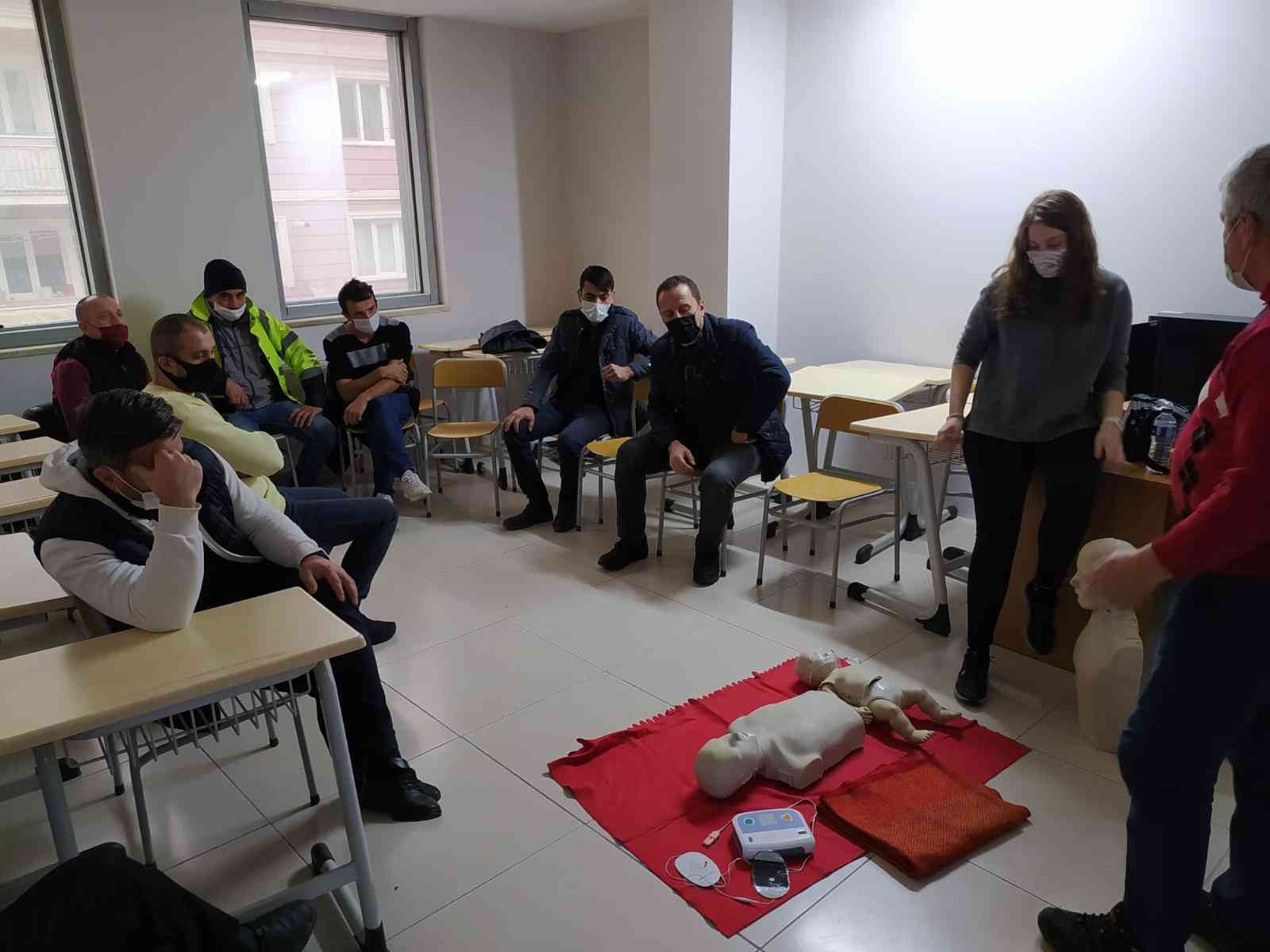 İnegöl Belediyesi personeli ilkyardımda sınıfı geçti