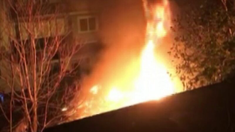 Bursa'nın Osmangazi ilçesinde, marangoz atölyesinin depo kısmında çıkan yangın, itfaiye