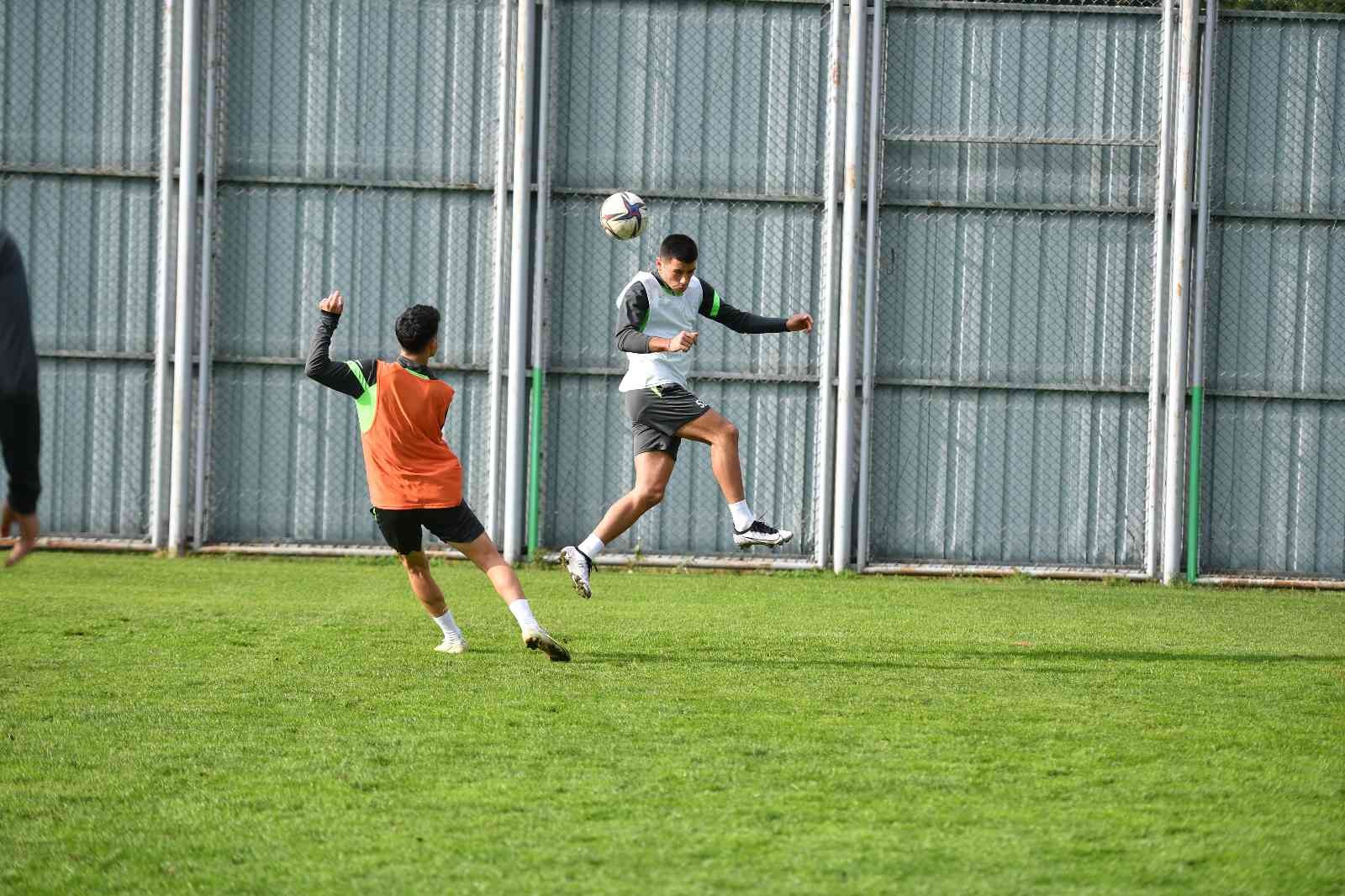 Bursaspor’da Ümraniyespor maçı hazırlıkları başladı Bursaspor’da Ümraniyespor maçı hazırlıkları başladı