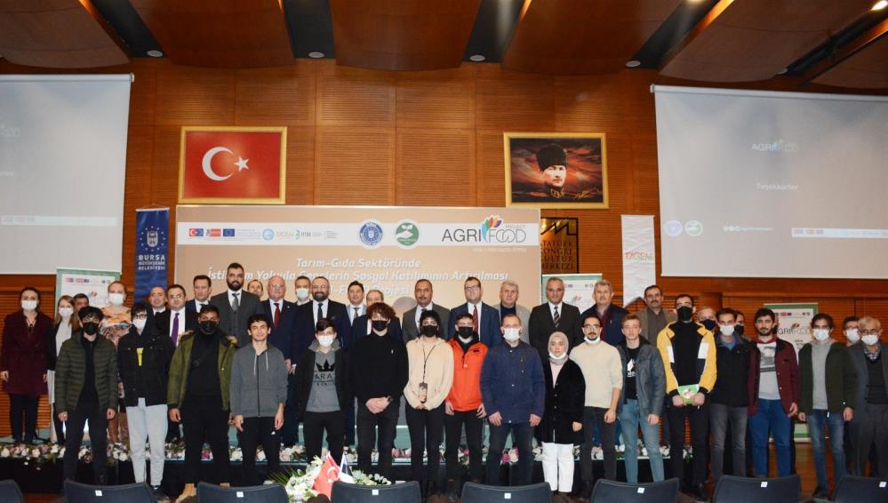 Büyükşehir Belediyesi’nin tarımda genç istihdamı projesi tamamlandı