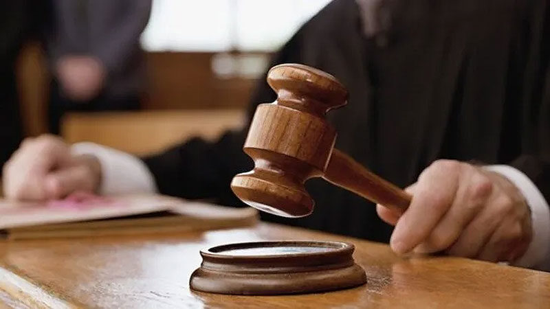 Bursa'da eşini bıçakla öldürdüğü gerekçesiyle yargılanan sanığa ağırlaştırılmış müebbet hapis
