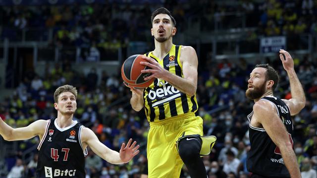 Fenerbahçe Beko’ya iki kötü haber