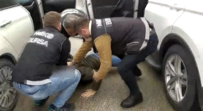 Bursa’da film sahnelerini aratmayan operasyon!