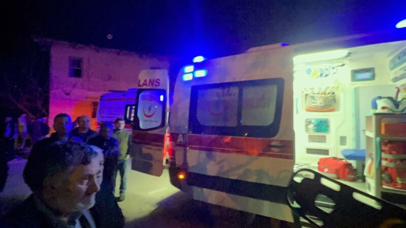 Bursa’da freni boşalan kamyonet çocuk parkına daldı