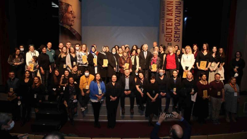Nilüfer’de ‘Gülten Akın’ sempozyumu sona erdi! Nilüfer Belediyesi’nin düzenlediği Yılın Yazarı Gülten Akın Sempozyumu sona erdi.