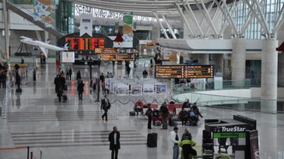 Havalimanında kiralık reklam alanları…