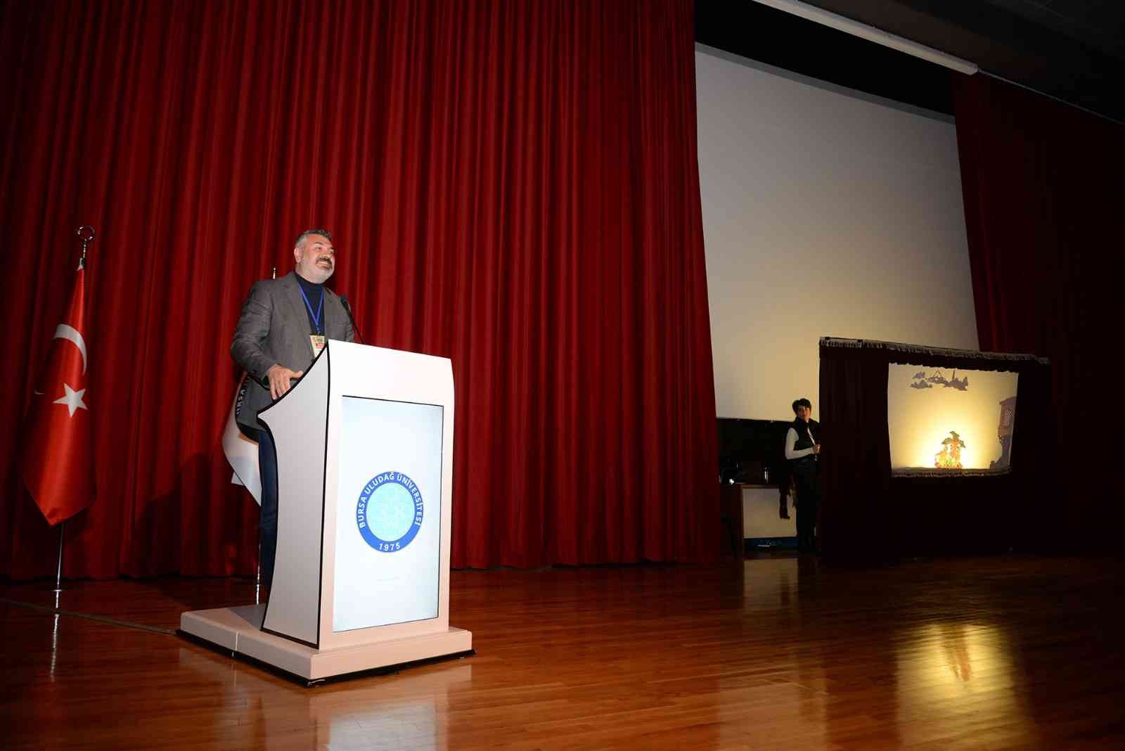 Karagöz ve Hacivat üniversitede