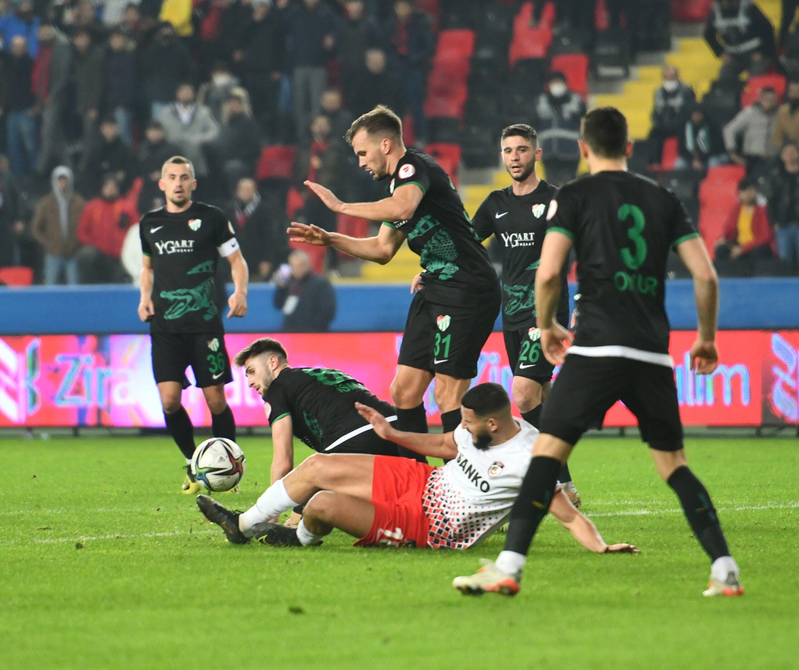 Bursaspor’a yazık oldu! Gaziantep’te son penaltıda yıkıldılar…