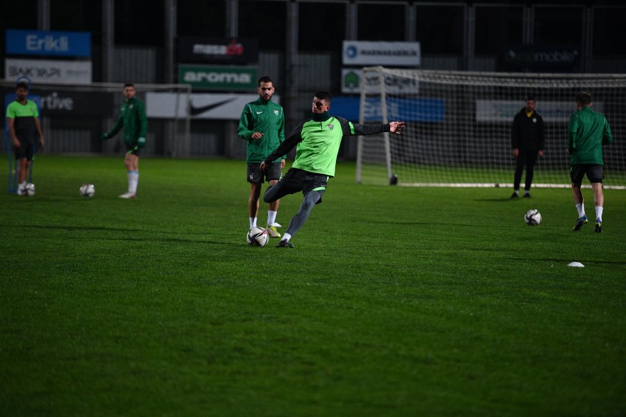 Bursaspor, Manisa FK maçı hazırlıklarına başladı Bursaspor, Manisa FK maçı hazırlıklarına başladı