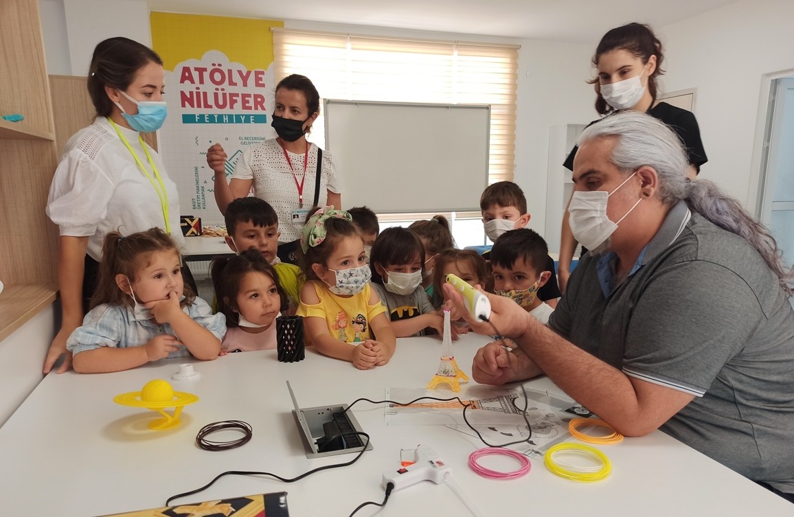 Minik parmaklar kodlama atölyesinde