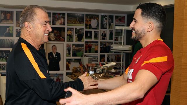 Galatasaray’da Omar takımla buluştu