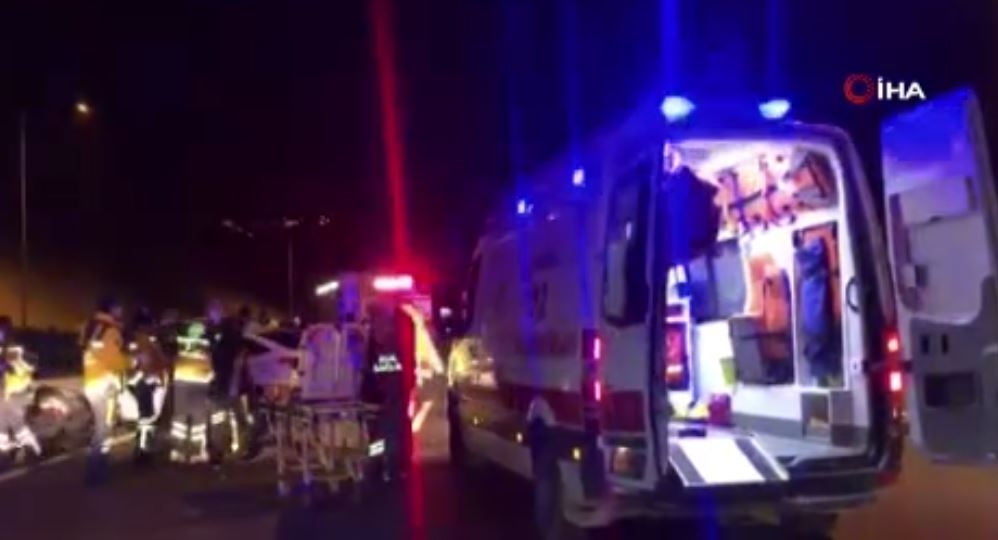 Bursa’da otobanda feci kaza: 2 ölü, 5 yaralı